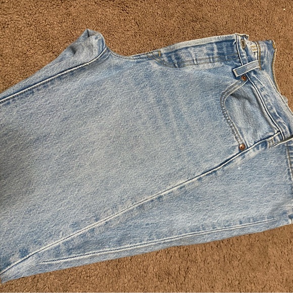 Women’s Levi’s 501’s - Picture 1 of 4